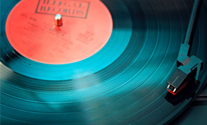 在瀏覽器中不能自動播放網頁背景音樂的解決辦法